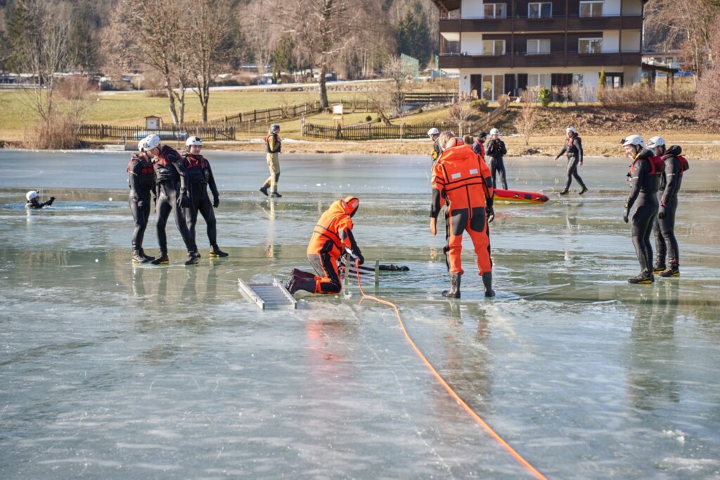 Eisretterübung_322