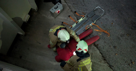 PXL_20251106_192523053