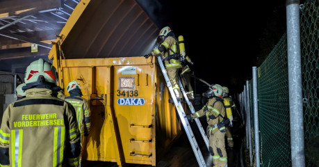 PXL_20251106_193318754