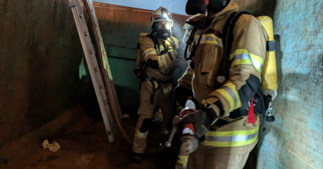 PXL_20251106_193714491