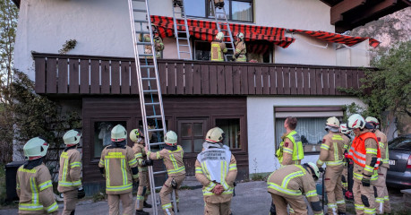 PXL_20260423_183308848