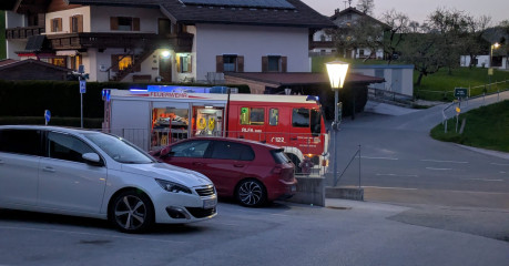 PXL_20260423_183330828