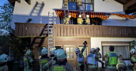 PXL_20260423_183425397